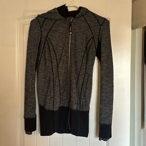 size 4 lulu jacket